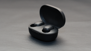 Read more about the article Top 10 best earbuds in 2025